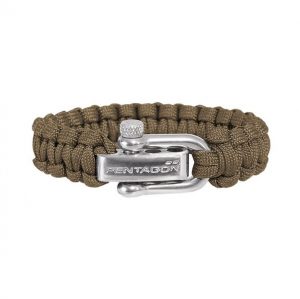 Pentagon náramek pro přežití PENTAGON® Survival 2.0 coyote Náramek pro přežití Pentagon Survival 2.0 je určen pro profesionální nebo i rekreační outdoorové použití. Zároveň poslouží jako trendy módní doplněk.  Vyrobit si primitivní luk. Svázat si z trámů přístřeší. Pověsit si jídlo mimo dosah medvědů. Přežít nečekané