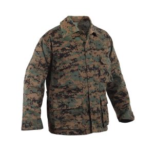 ROTHCO blůza US BDU Digital woodland XXXL Blůza US typ BDU DIGITAL WOODLAND  Velmi kvalitně provedená blůza typu BDU (Battle Dress Uniform) od americké firmy Rothco. Oproti blůzám od konkurenčních výrobců se vyznačují vysokou stabilitou barev. Je velmi pohodlná a vhodná téměř do každého klima i k různorodým aktivitám. Doporučujeme k celkově vysoké kvalitě zpracování.    zapínání na knoflíky zakryté klopou čtyři velké vakové kapsy se zapínáním na knoflíky pásky pro zůžení pasu a lemů rukávů zesílená látka na loktech dvojitě prošité švy   Materiál:   55 % bavlna