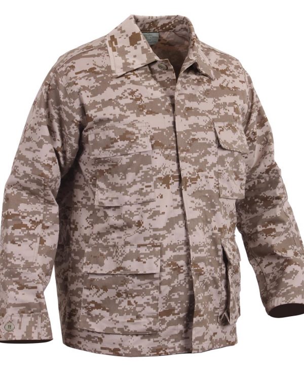 ROTHCO blůza US BDU Digital desert XXL Blůza US typ BDU DIGITAL DESERT  Velmi kvalitně provedená blůza typu BDU (Battle Dress Uniform) od americké firmy Rothco. Oproti blůzám od konkurenčních výrobců se vyznačují vysokou stabilitou barev. Je velmi pohodlná a vhodná téměř do každého klima i k různorodým aktivitám. Doporučujeme k celkově vysoké kvalitě zpracování.    zapínání na knoflíky zakryté klopou čtyři velké vakové kapsy se zapínáním na knoflíky pásky pro zůžení pasu a lemů rukávů zesílená látka na loktech dvojitě prošité švy   Materiál:   55 % bavlna