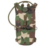 MFH camel bag EXTREME woodland pitný batoh ( camel bag ) + pitný vak v provedení woodland     zadní část batohu je polstrovaná ramenní popruhy jsou stavitelné stavitelný hrudní pás pitná hadice má vyměnitelný náhubek a kryt součástí je pitný vak na 2