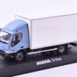 FOXtoys model AVIA D-Line modrá box výrobce modelu: Foxtoys měřítko: 1:43 materiál: kov/plast model je dodáván v plastové vitríně