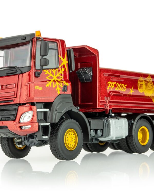 Kaden model Tatra Phoenix 6x6 ''PF 2025'' Limitovaná série 300ks. Sběratelský a perfektně propracovaný kovový model v měřítku 1:43. Celokovový. Přední kola natáčecí